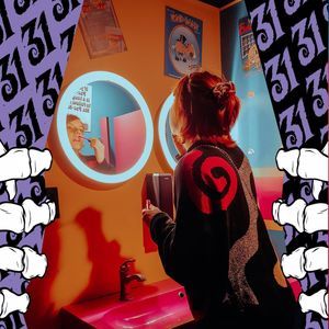 Meet your Posher, Holly